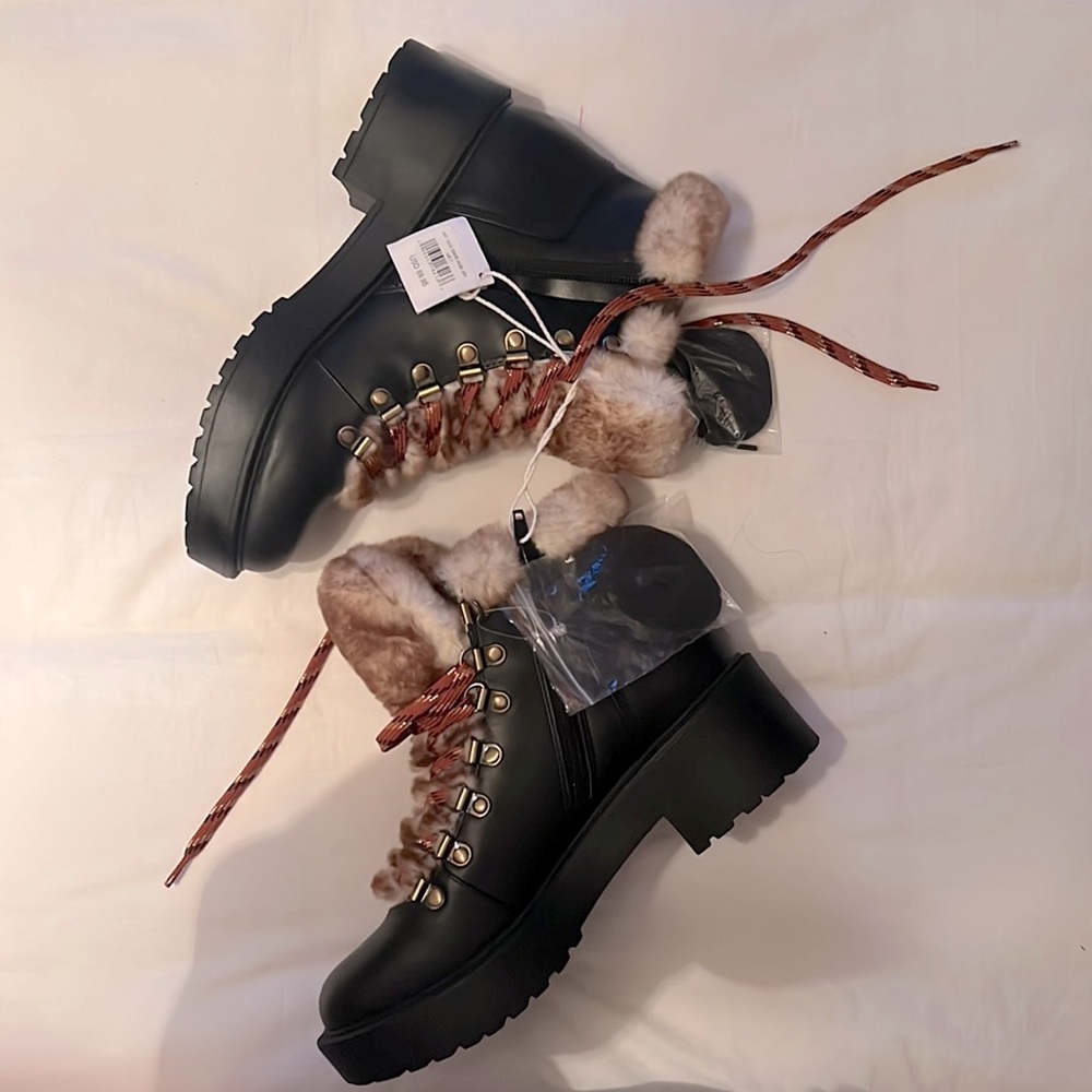 Size 7 American Eagle boots. Black. Never worn.
